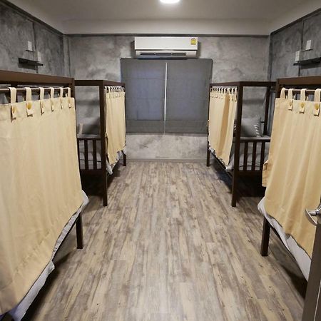 Np House Pratunam バンコク都 エクステリア 写真