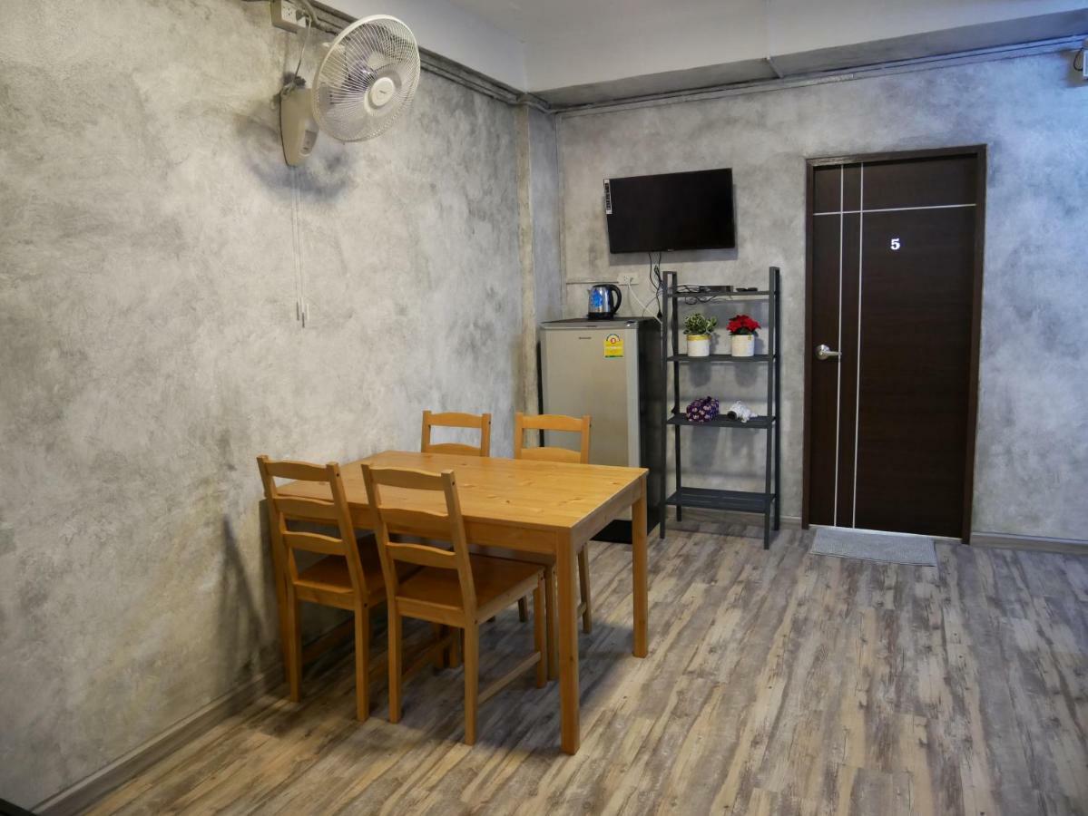 Np House Pratunam バンコク都 エクステリア 写真